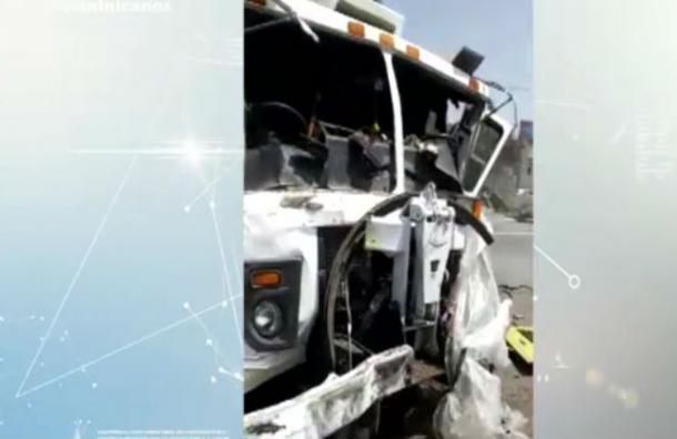 Un muerto deja choque entre camión con patana